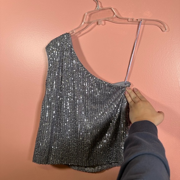 Dress The Population NWOT Purple Sequin One Shoulder Top - Picture 4 of 8